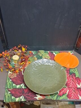 6 pc Autumn leaf placemats, vintage plate,pumpkin trivet, candle ring & holder